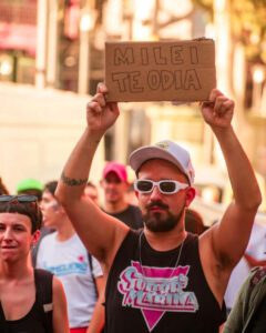 Retratos de la 5ta #MarchaDelOrgullo Transvillera Plurinacional en la Villa 31 - Barrio Padre Mugica............#LGBT #lesbiana #gay #bisexual #trans #nobinarie #orgullo2023 #orgullo #lgbtq #retratos #retrat (12)