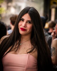 Retratos de la XXXII #MarchaDelOrgullo CABA @marchadelorgulloar ............#LGBT #lesbiana #gay #bisexual #trans #nobinarie #orgullo2023 #orgullo #lgbtq #retratos #retrato #fotoperiodismo #fotografiacalle (24)