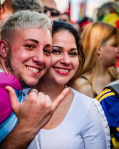 Retratos de la XXXII #MarchaDelOrgullo CABA @marchadelorgulloar ............#LGBT #lesbiana #gay #bisexual #trans #nobinarie #orgullo2023 #orgullo #lgbtq #retratos #retrato #fotoperiodismo #fotografiacalle (28)