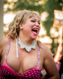 Retratos de la XXXII #MarchaDelOrgullo CABA @marchadelorgulloar ............#LGBT #lesbiana #gay #bisexual #trans #nobinarie #orgullo2023 #orgullo #lgbtq #retratos #retrato #fotoperiodismo #fotografiacalle (34)