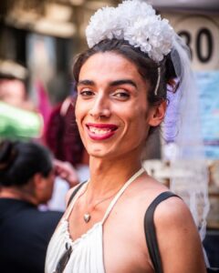 Retratos de la XXXII #MarchaDelOrgullo CABA @marchadelorgulloar ............#LGBT #lesbiana #gay #bisexual #trans #nobinarie #orgullo2023 #orgullo #lgbtq #retratos #retrato #fotoperiodismo #fotografiacallej (2)