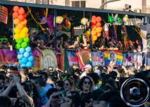 #orgulloba #marchadelorgullo #diversidad #lgbtpride #pride #photooftheday #buenosaires #obelisco #streetphotography #cubanphotographer @marchadelorgulloar @argay.ar @redeslgbt @lgbt @falgbt @carteleralgbta (3)