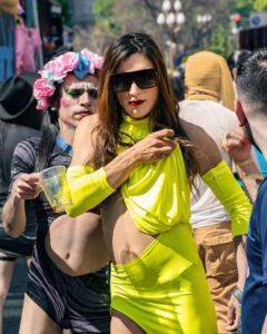 ️ #orgulloba #marchadelorgullo #diversidad #lgbtpride #pride #green #buenosaires #loves_united_people #people_and_world #streetphotography a